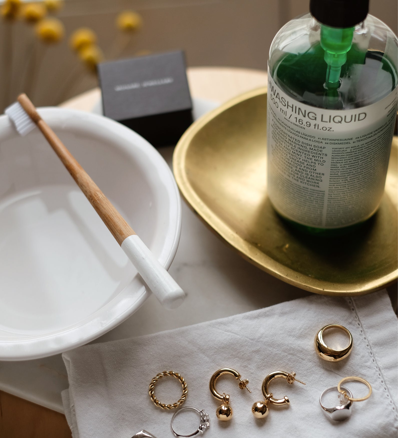 How to clean your jewellery at home