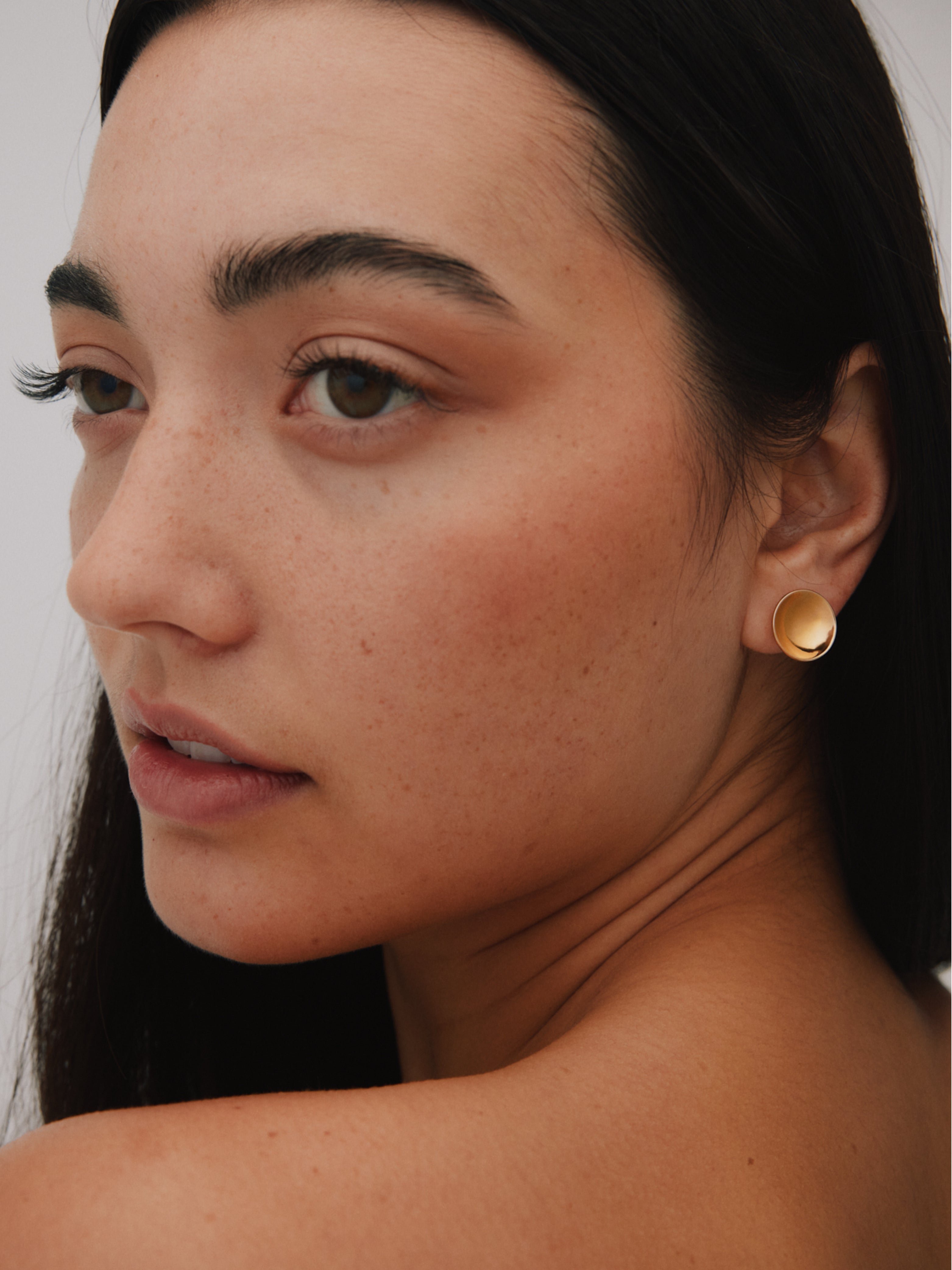 Consero Incurved Stud Earring. Small. Gold Vermeil - Monarc Jewellery