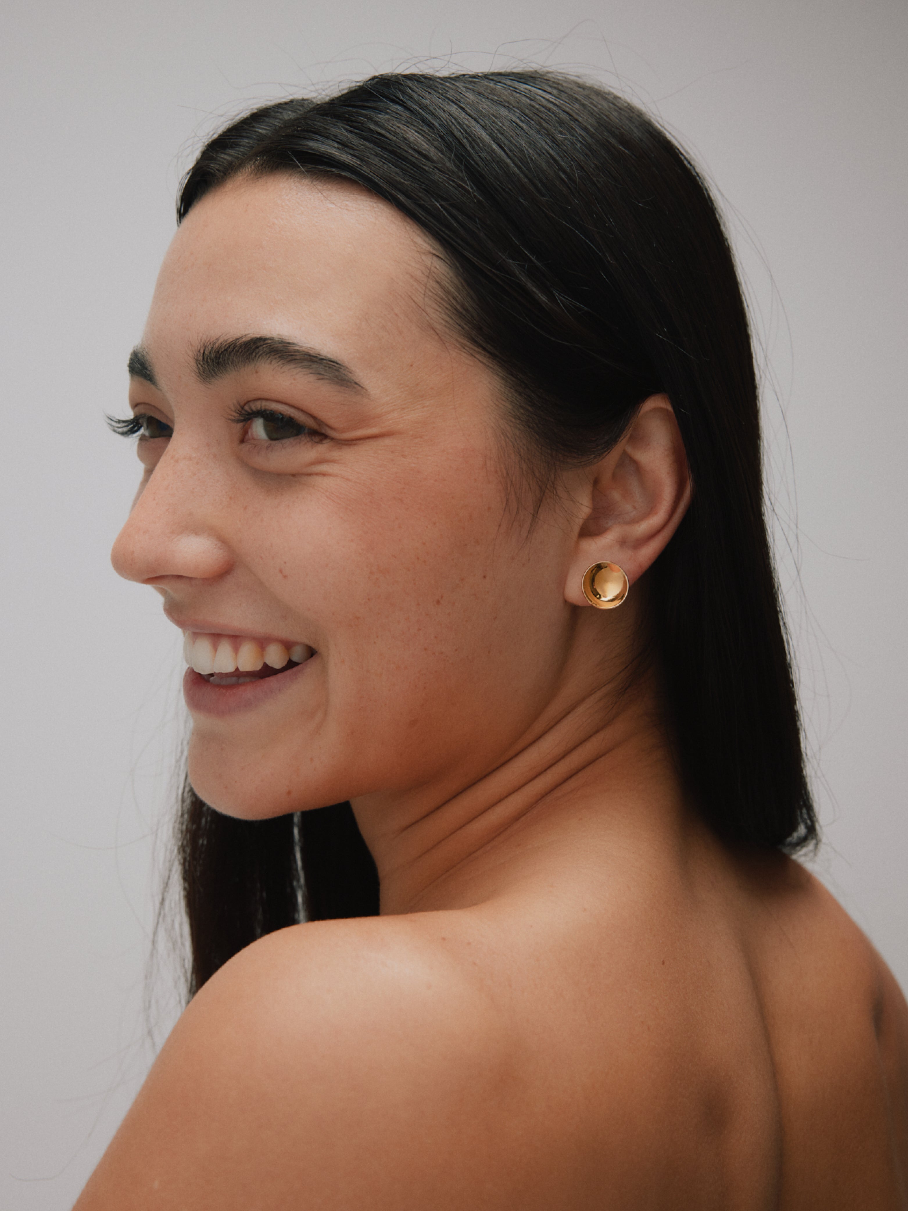 Consero Incurved Stud Earring. Small. Gold Vermeil - Monarc Jewellery