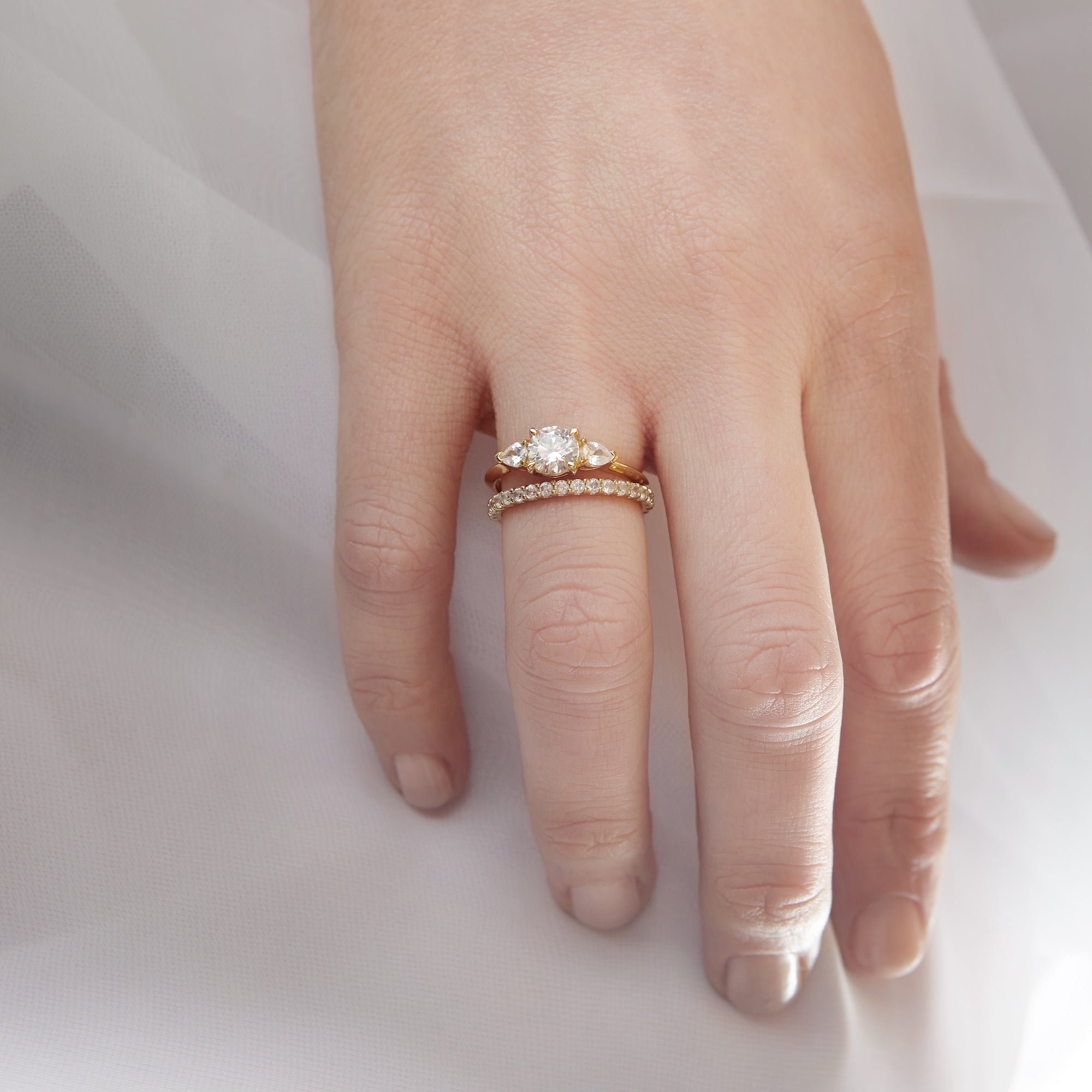 The Reine Diamond Trilogy Ring. 18k Yellow Gold - MONARC CONCIERGE