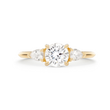 The Reine Diamond Trilogy Ring. 18k Yellow Gold
