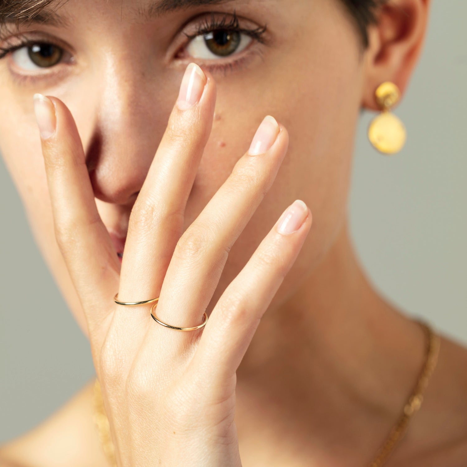 Skinny Mini Ring. 9k Gold - MONARC CONCIERGE